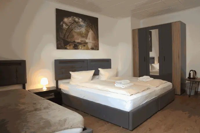 Budget Zimmer Schlosshof Dolgesheim