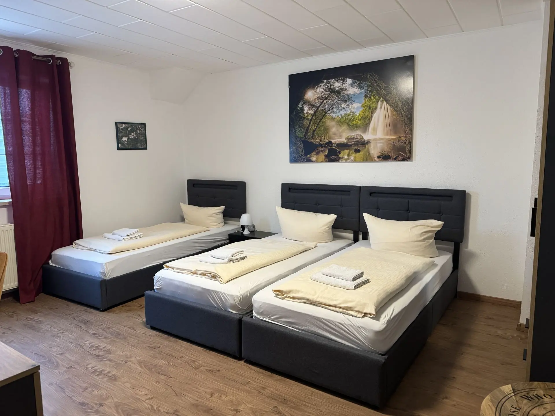 3 Bettzimmer Schlosshof Dolgesheim