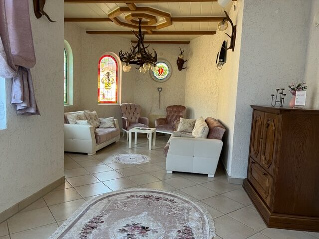 Lobby Hotel Schloßhof Dolgesheim